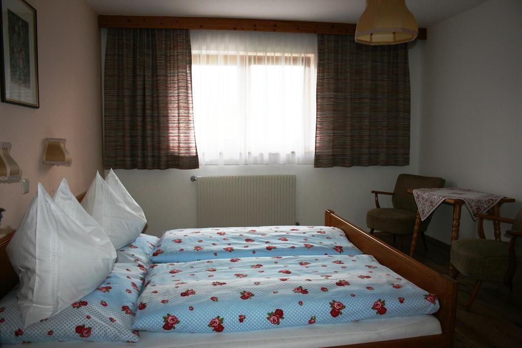 Appartement Haus Ampferstein à Telfes im Stubai Chambre photo